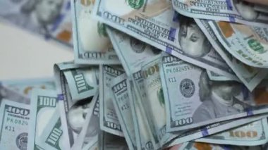 ABD para birimi: 100 dolarlık banknotlara yakın çekim