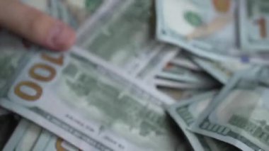 ABD para birimi: 100 dolarlık banknotlara yakın çekim