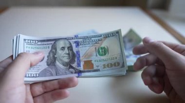 ABD para birimi: 100 dolarlık banknotlara yakın çekim