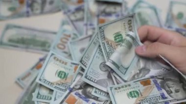 100 dolarlık banknotlar - ABD para birimi
