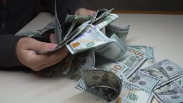 Währung Nahaufnahme Von Hundert Dollar Scheinen — Stockvideo