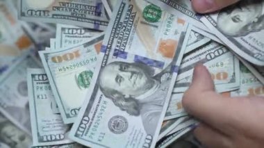 100 dolarlık banknotlar - ABD para birimi