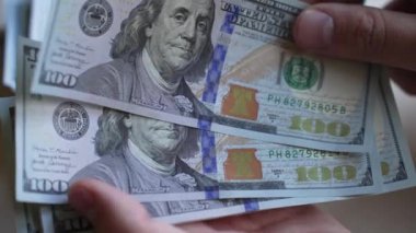 100 dolarlık banknotlar - ABD para birimi