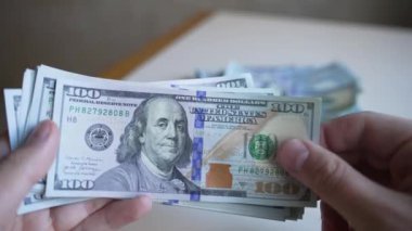 100 dolarlık banknotlar - ABD para birimi