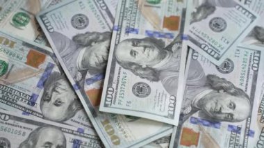 Para - 100 dolarlık Amerikan para birimi