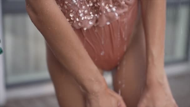 Affascinante Donna Sexy Bagno Sotto Doccia — Video Stock