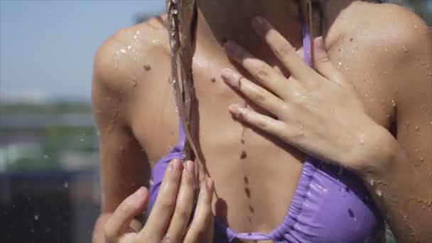 Encantadora Mulher Sexy Tomando Banho Chuveiro — Vídeo de Stock