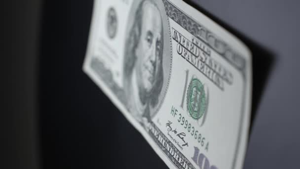 Вертикальное Видео Американской Валюты Доллары — стоковое видео
