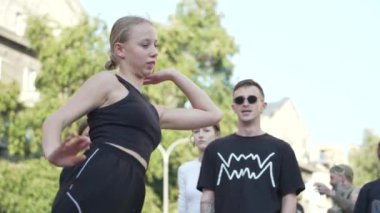 KYIV, UKRAINE ECTOBER 13, 2024: Ukrayna, Kyiv 'de sokak kavgası