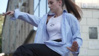 KYIV, UKRAINE ECTOBER 13, 2024: Ukrayna, Kyiv 'de sokak kavgası