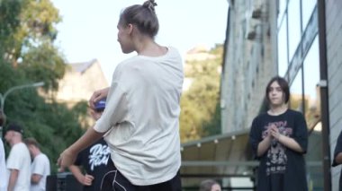 KYIV, UKRAINE ECTOBER 13, 2024: Ukrayna, Kyiv 'de sokak kavgası