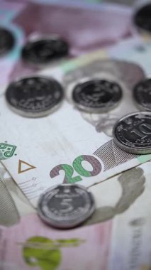 Ukrayna para birimi Hryvnia 'nın dikey videosu