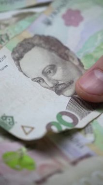 Ukrayna para birimi Hryvnia 'nın dikey videosu