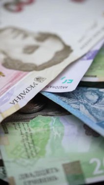 Ukrayna para birimi Hryvnia 'nın dikey videosu