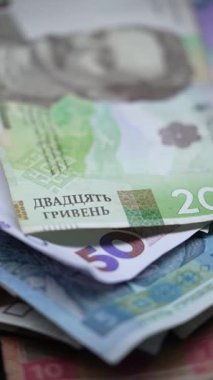 Ukrayna para birimi Hryvnia 'nın dikey videosu
