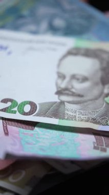 Ukrayna para birimi Hryvnia 'nın dikey videosu