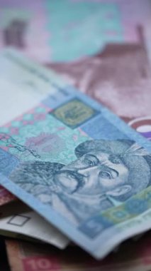 Ukrayna para birimi Hryvnia 'nın dikey videosu
