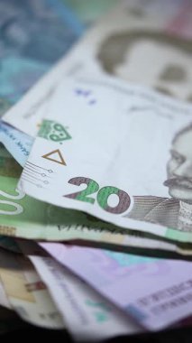 Ukrayna para birimi Hryvnia 'nın dikey videosu
