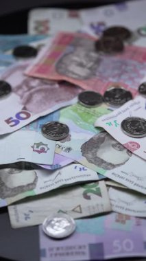Ukrayna para birimi Hryvnia 'nın dikey videosu
