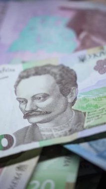 Hryvnia 'nın dikey videosu - Ukrayna' nın ulusal para birimi