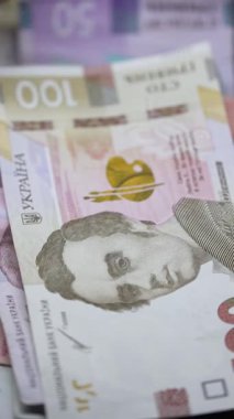 Hryvnia 'nın dikey videosu - Ukrayna' nın ulusal para birimi