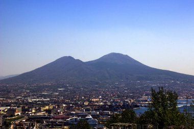 Napoli, İtalya - 25 Ocak, 2017: Vezüv, Campania, İtalya 'dan Napoli' nin panoramik manzarası