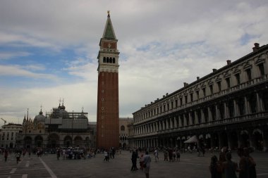 Venedik 'teki Piazza del Campo Meydanı