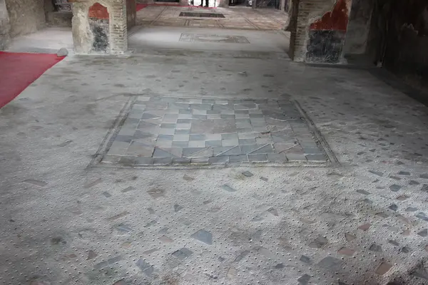 Kudüs, İsrail 'in eski ahşap kapısı.