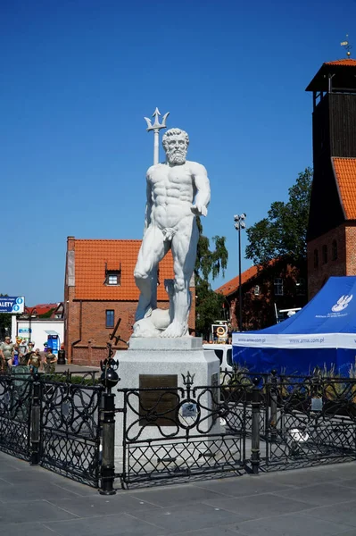 Una Estatua Neptuno Centro Del Pueblo Hel Norte Polonia Orillas —  Fotos de Stock