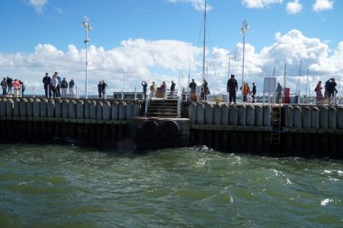 Baltık Körfezi kıyısında Sopot İskelesi. Polonya.                