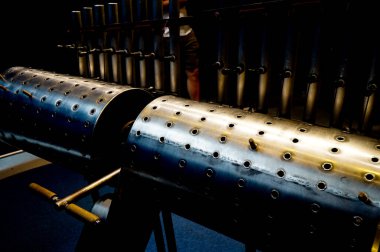 Varşova 'daki Kopernik Bilim Merkezi' nde yapılan ses ve diğer fiziksel deneylerle ilgili bilimsel kurulum. Polonya