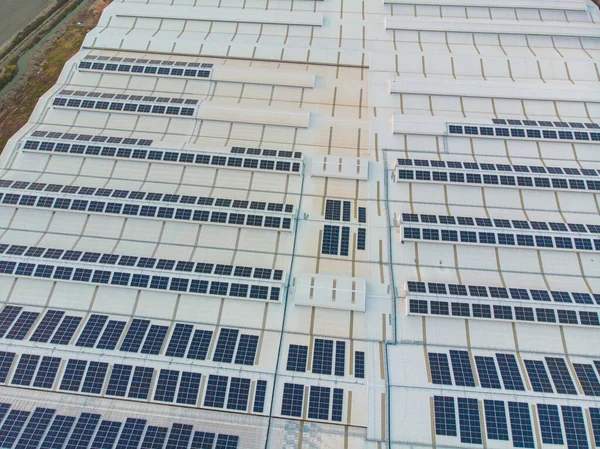 Instalace Solárního Panelu Střeše Leteckého Pohledu Skladu — Stock fotografie