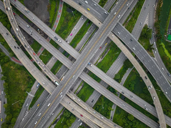 Letecký Pohled Městská Doprava Křižovatka Silnice Vozidlem Rychlostní Silnice Odvětví — Stock fotografie