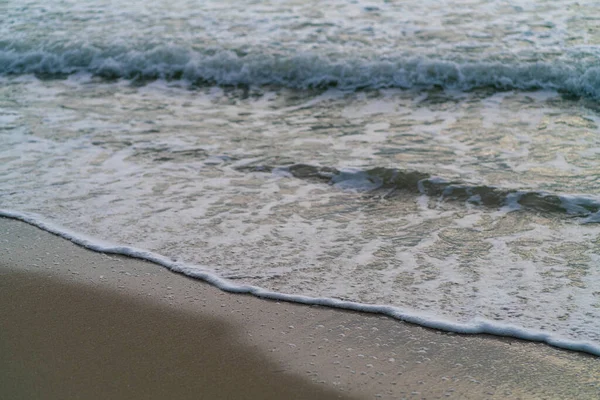 Θαλάσσια Παραλία Κύμα Ακτογραμμή Άμμο Άδεια Παραλία Καλοκαιρινές Διακοπές — Φωτογραφία Αρχείου