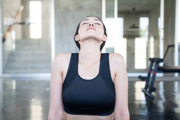 Asian Woamn Practice Yoga Flexibility Fitness Gym Meditation Exercise — Stock Photo, Image