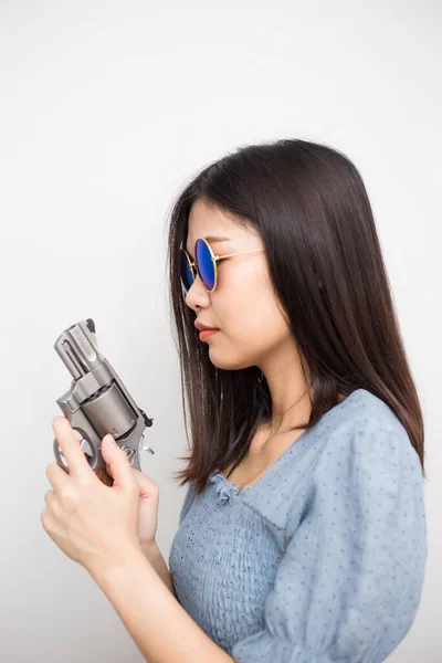Belle Femme Tenant Revolvo Magnum Pistolet Garde Corps Femme Sur — Photo