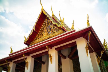 Bangkok güzel Wat Arun. Şafak vakti. Tayland 'da güzel gökyüzü manzaralı.