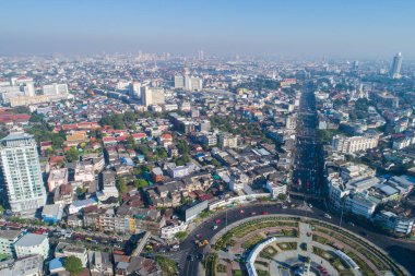 Çevresel kavşak çevre yolu ile şehir binası arasındaki kavşağı değiştir.