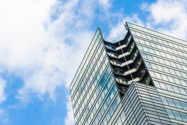 Mavi ofis binaları Akabanebashi alanda Tokyo, Japonya