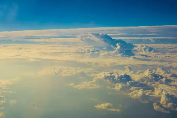 Раннє Небо Помаранчевими Кольорами Бере Літака — стокове фото