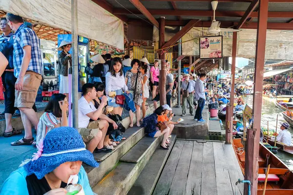 Bangkok Marzo Servicio Barco Con Turistas Mercado Flotante Damnoen Saduak — Foto de Stock