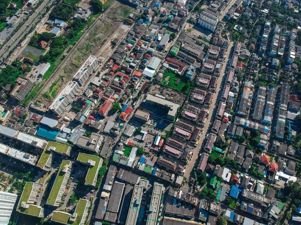 Bangkok metropolünün şehir manzarası modern bina havadan görünüşü, Tayland