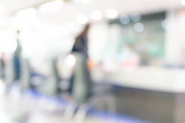 Halk sağlığı geçmişine sahip soyut Blured hastane resepsiyonu