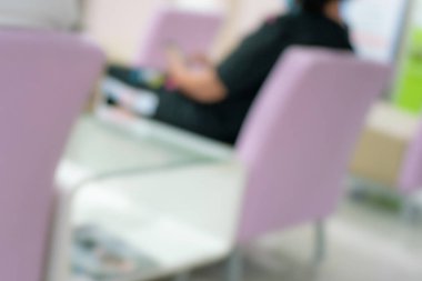 Halk sağlığı geçmişine sahip soyut Blured hastane resepsiyonu