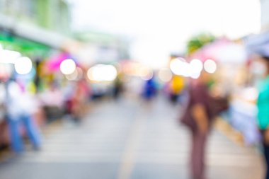 Amphawa Tayland 'daki açık havada yürüyen yerel market soyutlanmış.