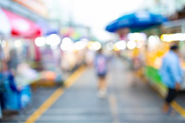 Amphawa Tayland 'daki açık havada yürüyen yerel market soyutlanmış.