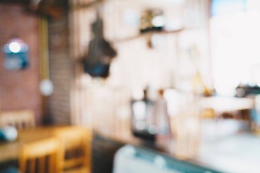 Bokeh aromalı bulanık kahve dükkanı. Arka planda tonlanmış resim içeceği.