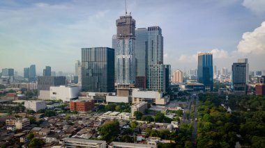 Lumpini yeşil ağaçlı modern şehir binası halka açık park havadan Bangkok Tayland manzaralı