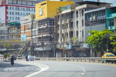 Bulanık, Bangkok Tayland 'a ulaşım geçmişi olan boş şehir yolu.