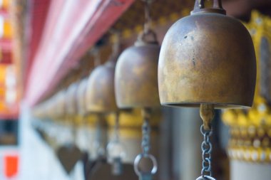 Wat Benchamabophit 'teki Ssom Brass Bell dekorasyonu Bangkok Tayland' daki mermer tapınak turu.